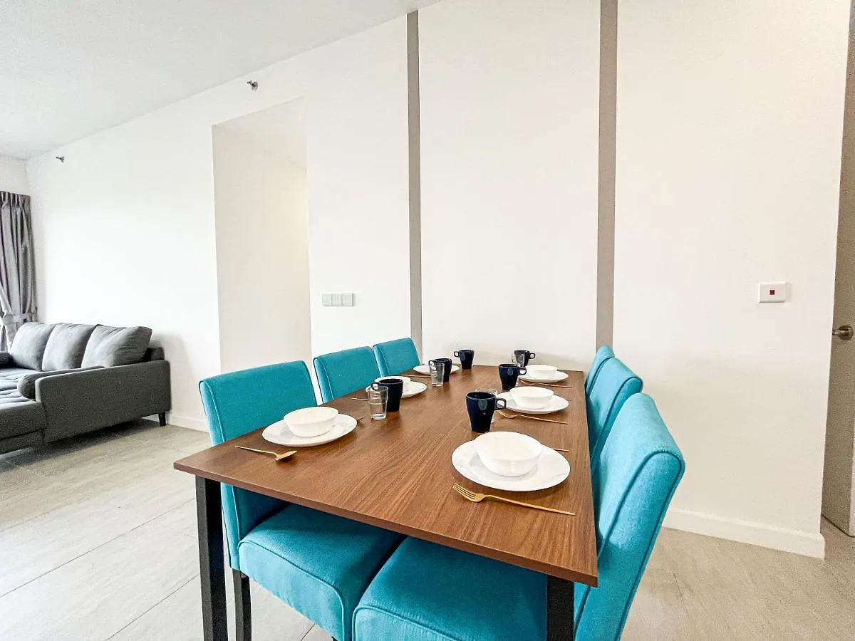 Bell Suites @ Sepang By Moka 0*,